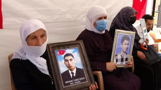 Muşlu annelerin HDP önündeki evlat nöbeti sürüyor
