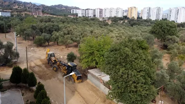 Nazilli Belediyesi Ocaklı Mahallesi'nde yeni yol açma çalışması başlattı