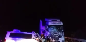 Ulukışla: Son dakika haberi: Niğde'de tırla çarpışan minibüsün sürücüsü hayatını kaybetti Ulukışla: Son dakika haberi: Niğde'de tırla çarpışan minibüsün sürücüsü hayatını kaybetti