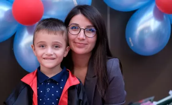 OTİZMLİ OLDUĞU İÇİN ANAOKULLARINDA KABULLENİLMEMİŞTİ