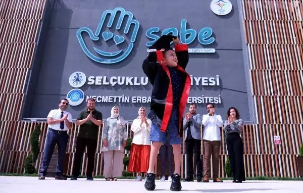 OTİZMLİ OLDUĞU İÇİN ANAOKULLARINDA KABULLENİLMEMİŞTİ