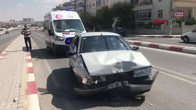 Otomobilin çarptığı minibüs, 12 metre savruldu: 1 yaralı