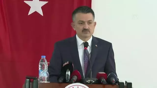 Pakdemirli: Tüm üreticileri Tarsim'e kayıt yaptırmaya davet ediyorum