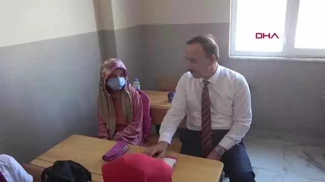 ŞANLIURFA'DA, KUVEYTLİ HAYIRSEVERLER TARAFINDAN YAPILAN 9 OKUL EĞİTİME BAŞLADI