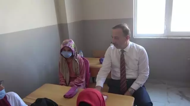ŞANLIURFA - Kuveytli hayırseverlerin yaptıracağı 15 okuldan 9'u tamamlandı