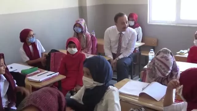 ŞANLIURFA - Kuveytli hayırseverlerin yaptıracağı 15 okuldan 9'u tamamlandı