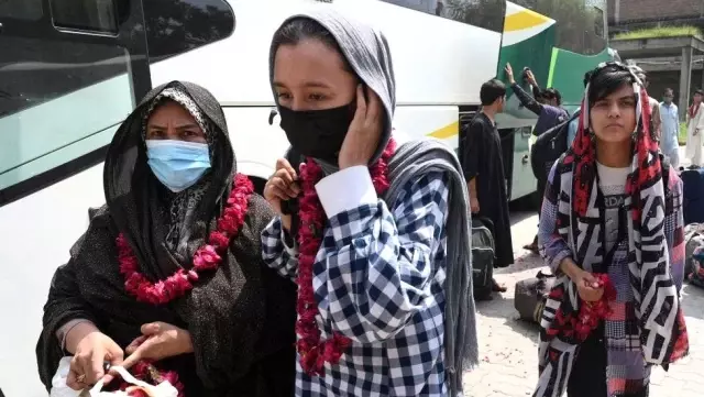 Taliban yönetiminden kaçan Afganistan Kadın Milli Futbol Takımı oyuncuları Pakistan'a gitti