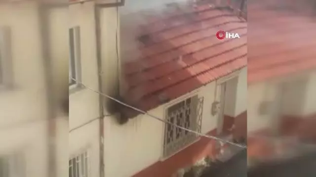 Tinerci evi yaktı, mahalleli tepki gösterdi