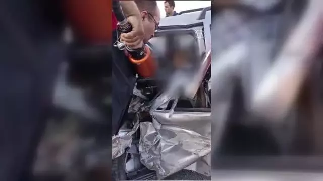 Tır ile otomobilin çarpıştığı kazada 2 kişi yaralandı