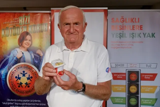 Okul kantinlerinde okul gıdası logolu ürünlerin satılması istendi