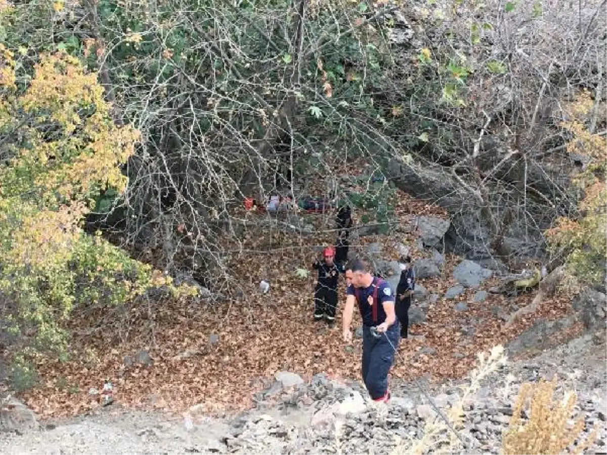 TUVALET İHTİYACINI GİDERMEK İSTERKEN UÇURUMA YUVARLANDI