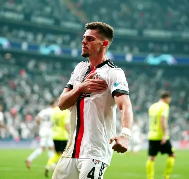 UEFA Şampiyonlar Ligi: Beşiktaş: 1 - Borussia Dortmund: 2 (Maç sonucu)