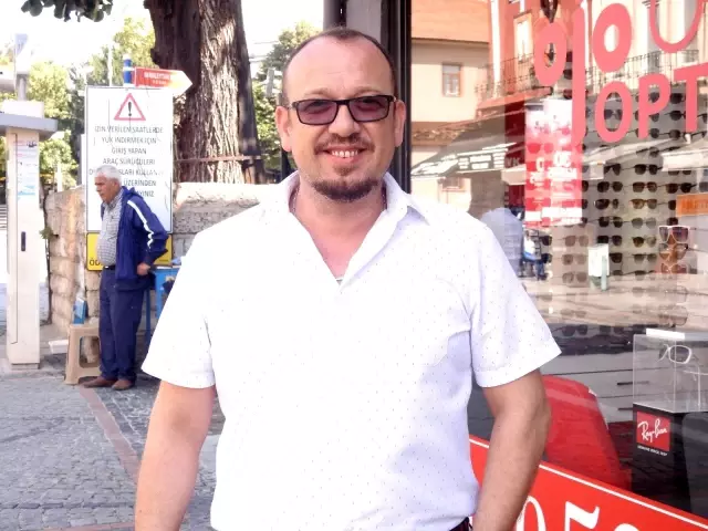 Üniversite öğrencilerinin gelişi esnafı sevindirdi