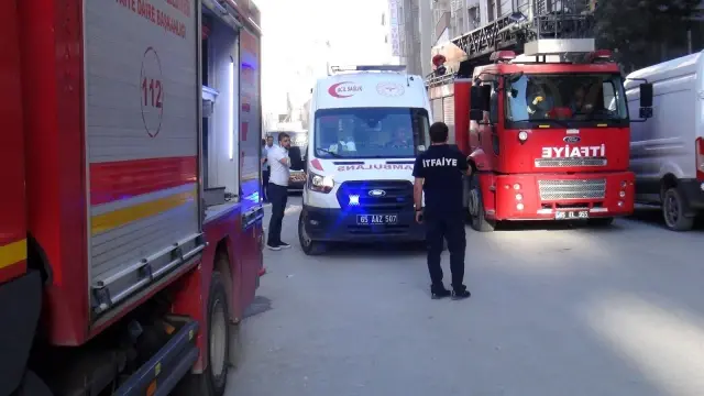 Son dakika haberi | Van'da çıkan yangında esnaf seferber oldu