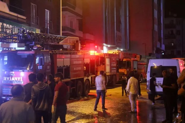 Son dakika haberi | Van'da çıkan yangında esnaf seferber oldu