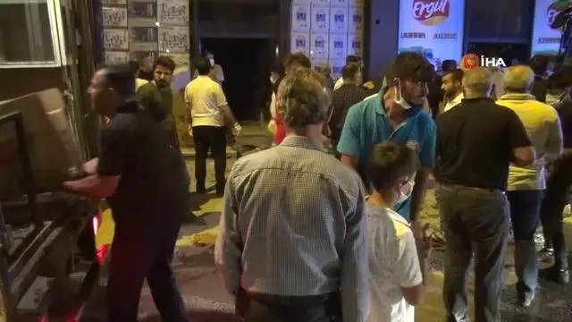 Son dakika haberi | Van'da çıkan yangında esnaf seferber oldu