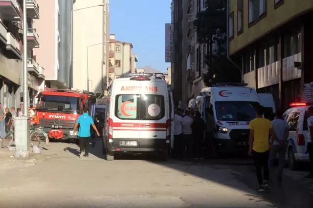 Son dakika haber... Van'da yangın korkulu anlar yaşattı...2'si çocuk 3 kişi yaralandı