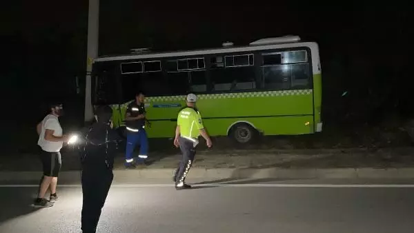 YARALI SÜRÜCÜ, 'BENİM ÇALIŞMAM LAZIM' DİYEREK AMBULANSTAN İNMEK İSTEDİ