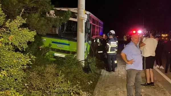 YARALI SÜRÜCÜ, 'BENİM ÇALIŞMAM LAZIM' DİYEREK AMBULANSTAN İNMEK İSTEDİ