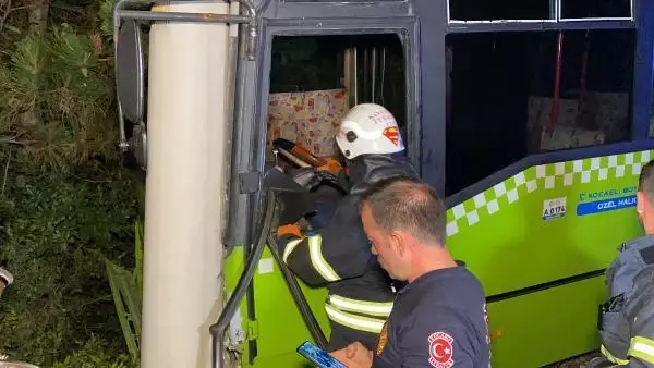YARALI SÜRÜCÜ, 'BENİM ÇALIŞMAM LAZIM' DİYEREK AMBULANSTAN İNMEK İSTEDİ