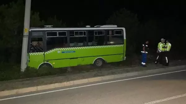 YARALI SÜRÜCÜ, 'BENİM ÇALIŞMAM LAZIM' DİYEREK AMBULANSTAN İNMEK İSTEDİ