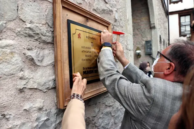 SAFRANBOLU'DA EN İYİ RESTORE EDİLEN EVE PLAKET ÇAKILDI