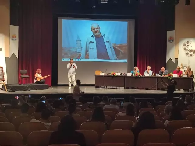 28. Uluslararası Altın Koza Film Festivali'nde Hasan Saltık söyleşisi yapıldı