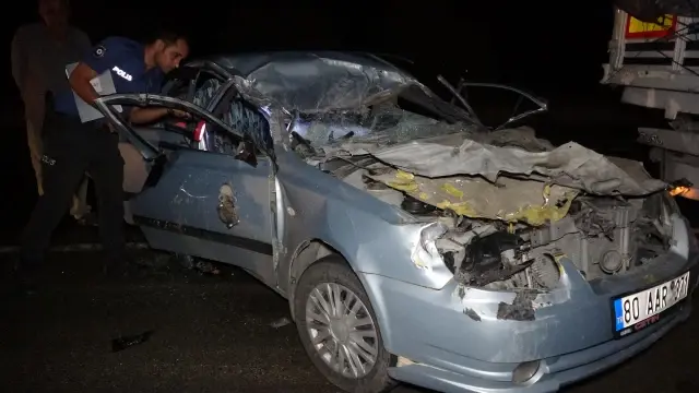 Son dakika: Otomobil ile tırın çarpışması sonucu 1 kişi öldü