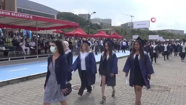 Bartın Üniversitesinde mezuniyet heyecanı yaşandı