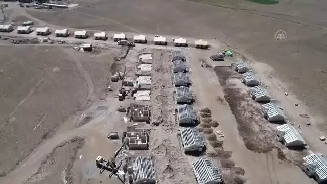 Başkaleli depremzedeler devletin yaptırdığı konutlarla sıcak yuvaya kavuşacak