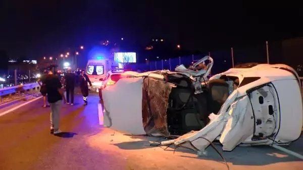 Son dakika: Beykoz'da lastiği patlayan otomobil kazaya neden oldu: 3 ölü, 3 yaralı