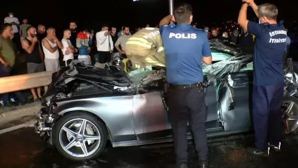 Son dakika: Beykoz'da lastiği patlayan otomobil kazaya neden oldu: 3 ölü, 3 yaralı