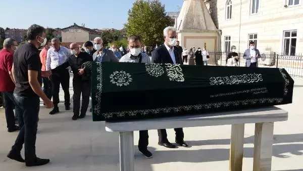 Beykoz'daki trafik kazasında ölen baba ile kızı son yolculuklarına uğurlandı