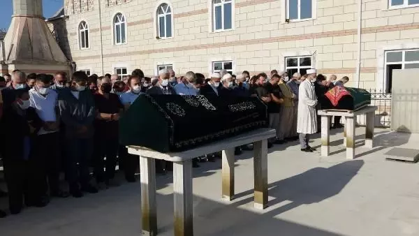 Beykoz'daki trafik kazasında ölen baba ile kızı son yolculuklarına uğurlandı
