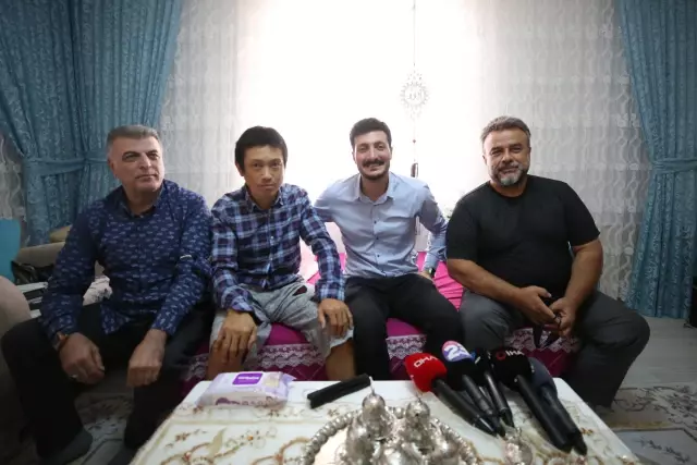 Bıçakla yaralanan Japon turist, Elazığlı ailenin misafiri oldu