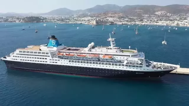 Drone - Bahama bayraklı kruvaziyer Blue Sapphire 218 yolcusuyla Bodrum'a geldi