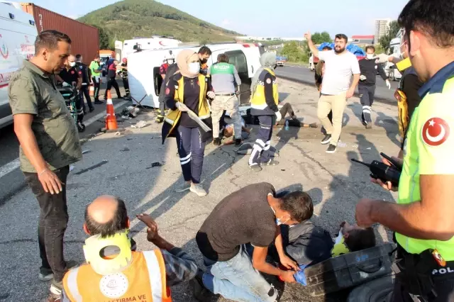Son dakika haberi... Düzce TEM otoyolunda feci kaza: 8 yaralı