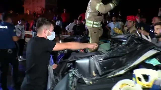 Son dakika: Beykoz'da lastiği patlayan otomobil kazaya neden oldu: 3 ölü, 3 yaralı
