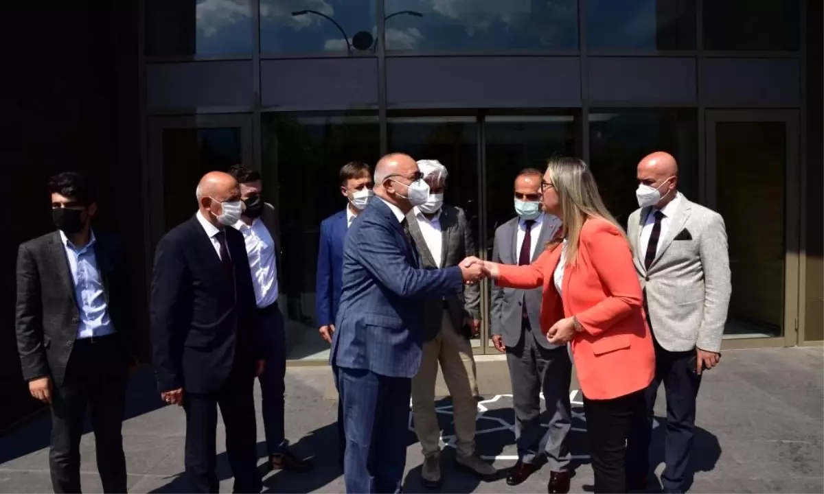 İzmir Milletvekili Çankırı'dan Başkan Ergün'e Ziyaret