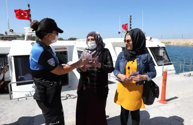Van'da kadınlar Akdamar Adası'nı gezdi