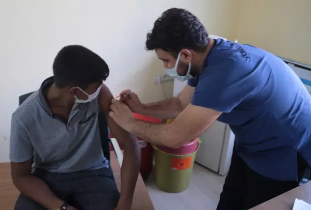 ŞANLIURFA - Kovid-19 aşı haritasında sarı ya dönen Şanlıurfa'da yoğun bakımlar rahatladı