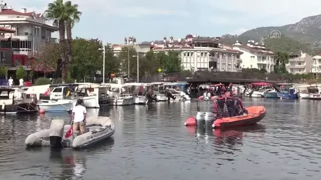 Marmaris'te dalgıçlar, derelerde temizlik yaptı