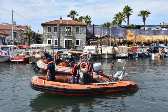 Marmaris'te dalgıçlar, derelerde temizlik yaptı