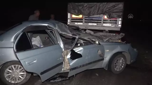 Son dakika: Otomobil ile tırın çarpışması sonucu 1 kişi öldü