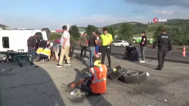 Son dakika haberi... Düzce TEM otoyolunda feci kaza: 8 yaralı