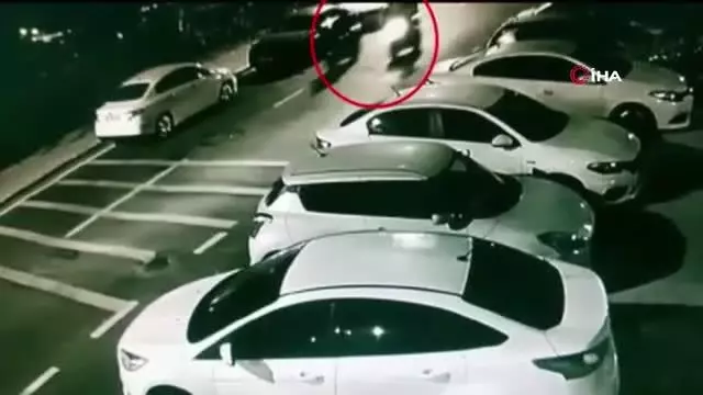 Park halindeki motosikleti böyle çaldılar