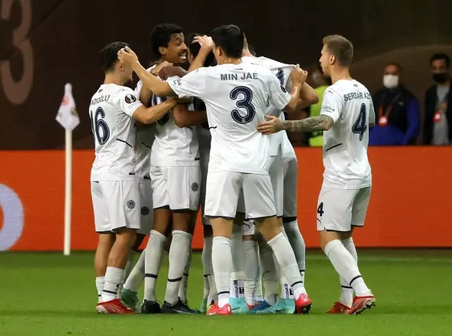 UEFA Avrupa Ligi: Eintracht Frankfurt: 1 Fenerbahçe: 1 (Maç sonucu)
