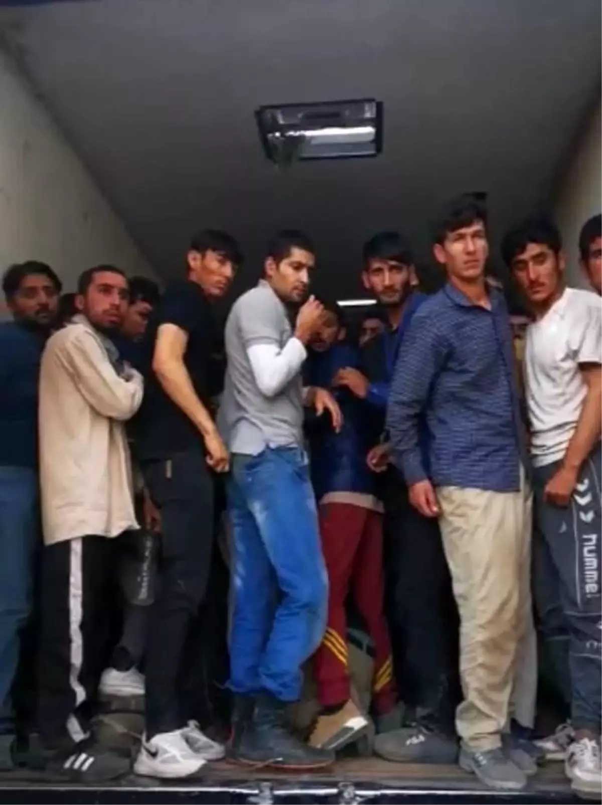 Van'da 158 düzensiz göçmen yakalandı
