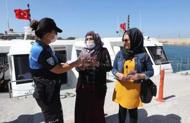 Van'da kadınlar Akdamar Adası'nı gezdi