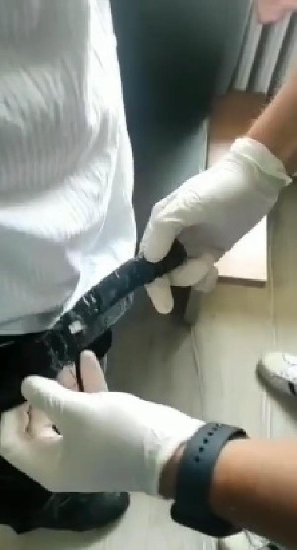 YOLCU OTOBÜSÜNDE İÇ ÇAMAŞIRINA GİZLEDİĞİ UYUŞTURUCUYLA YAKALANDI